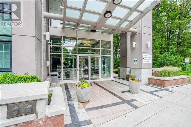 Building Photo - Modern 2 Bed Condo w/ Parking | Scarboroug...