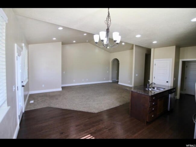Building Photo - 129 E 745 S