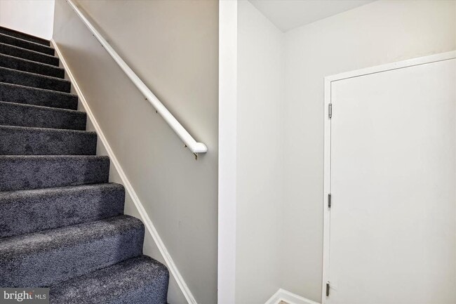 Building Photo - 1909 Aliceanna St