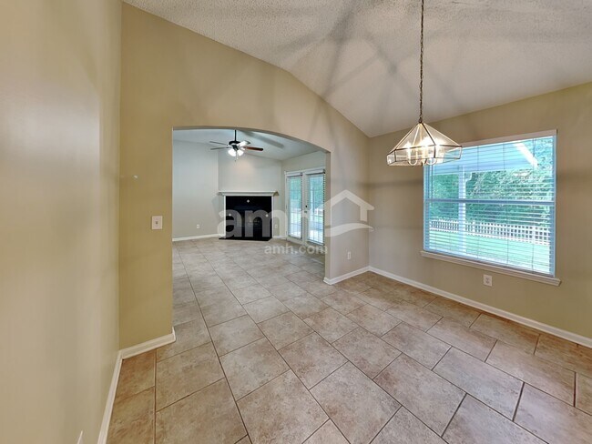Foto del edificio - 2903 Brittany Bluff Dr