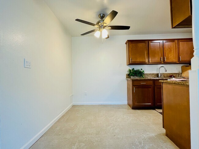 Building Photo - 17381 Jacquelyn Ln