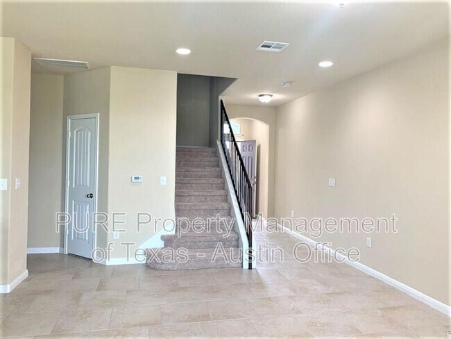 Building Photo - 309 Epiphany Ln