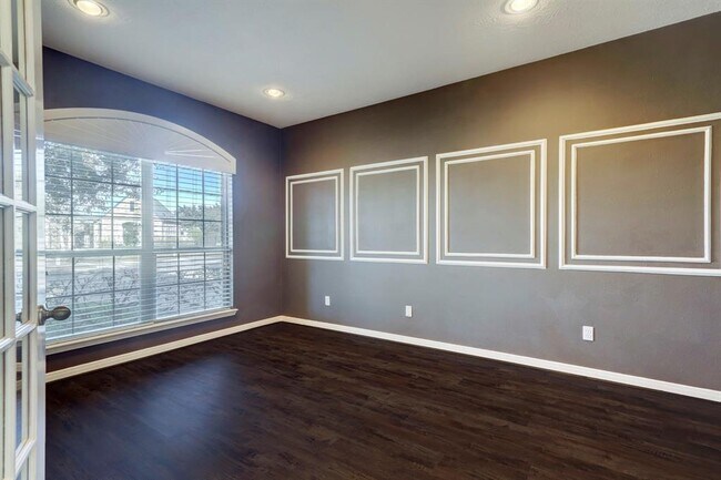 Foto del edificio - 2043 Broken Branch Ct