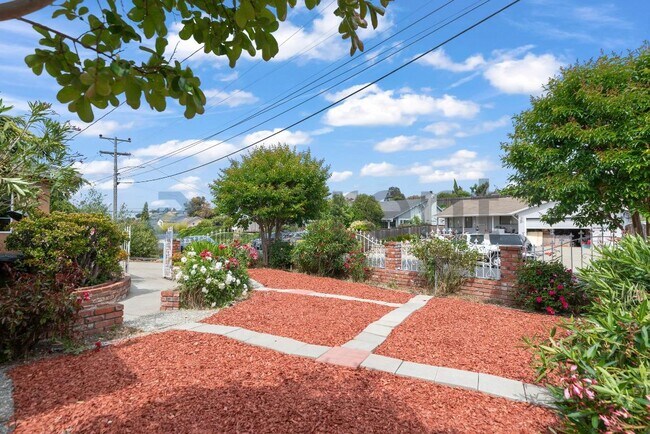Building Photo - 2689 Limerick Rd