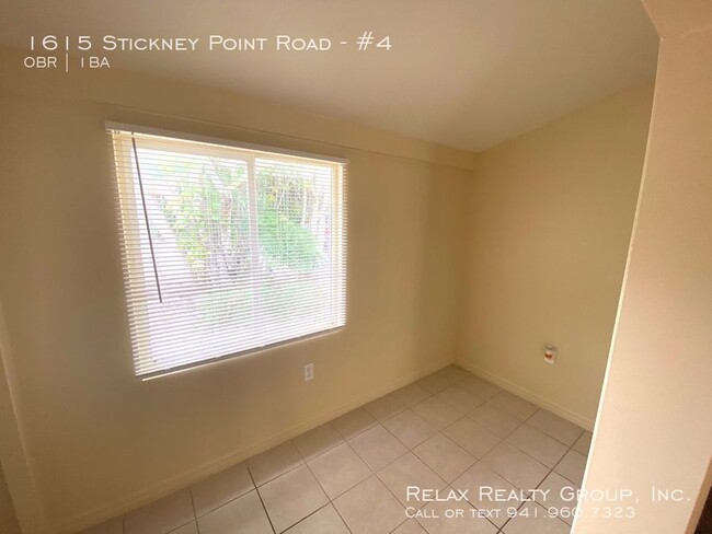 Foto del edificio - 1615 Stickney Point Rd