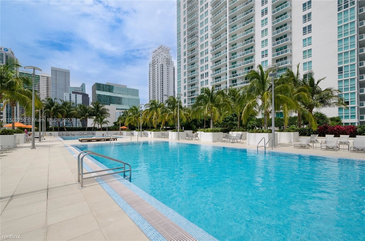 Foto del edificio - 1 br, 1 bath Condo - 951 Brickell Ave Apt ...