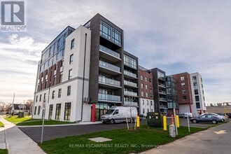 Building Photo - 5 Hamilton St N