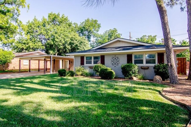 Building Photo - 3204 57th St