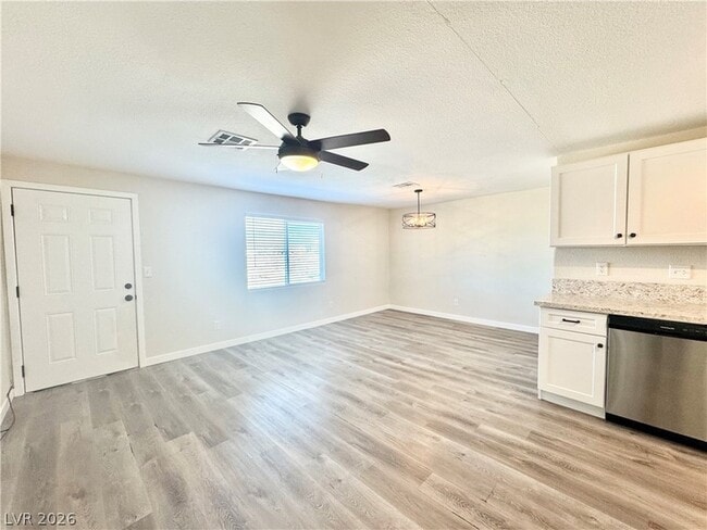 Building Photo - 2081 S Dandelion St