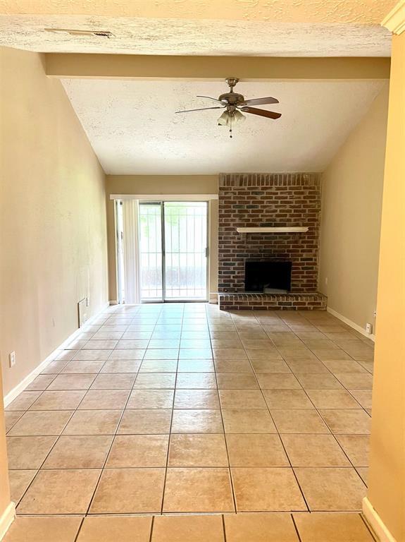 Building Photo - 8339 Carriage Creek Dr