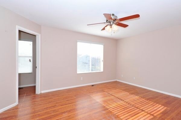 Foto del edificio - 1325 Waxwing Ave