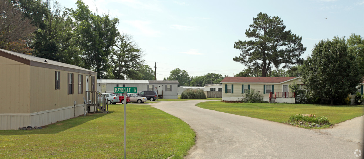 Primary Photo - Country Squire Mobile Home Park