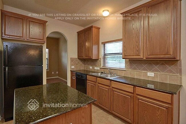 Building Photo - 2306 Siegen Dr