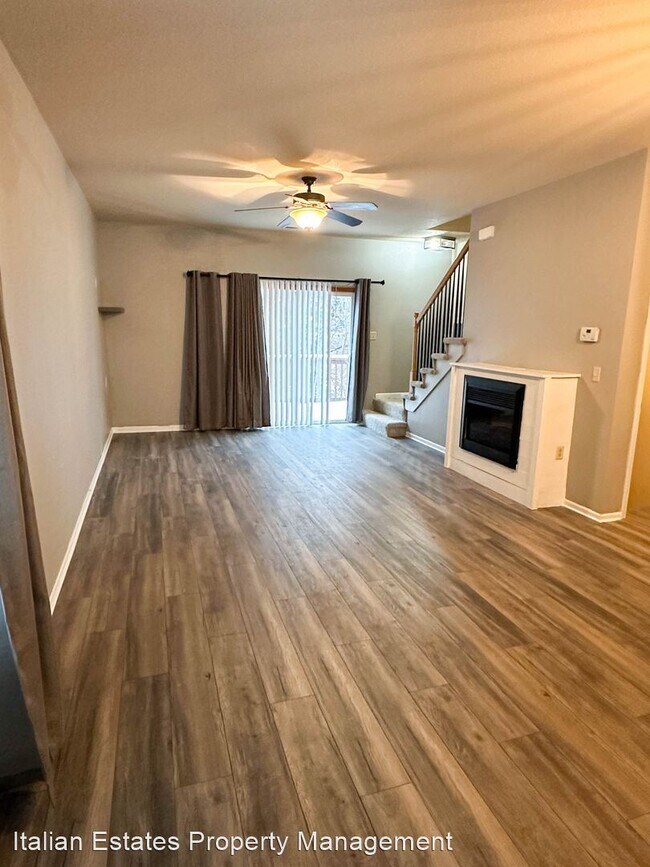 Building Photo - 3 br, 2.5 bath House - 816 Oakbrook