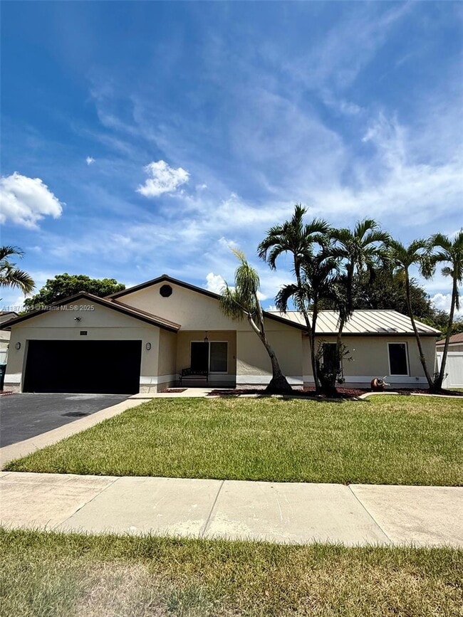 Building Photo - 11561 SW 51st Ct