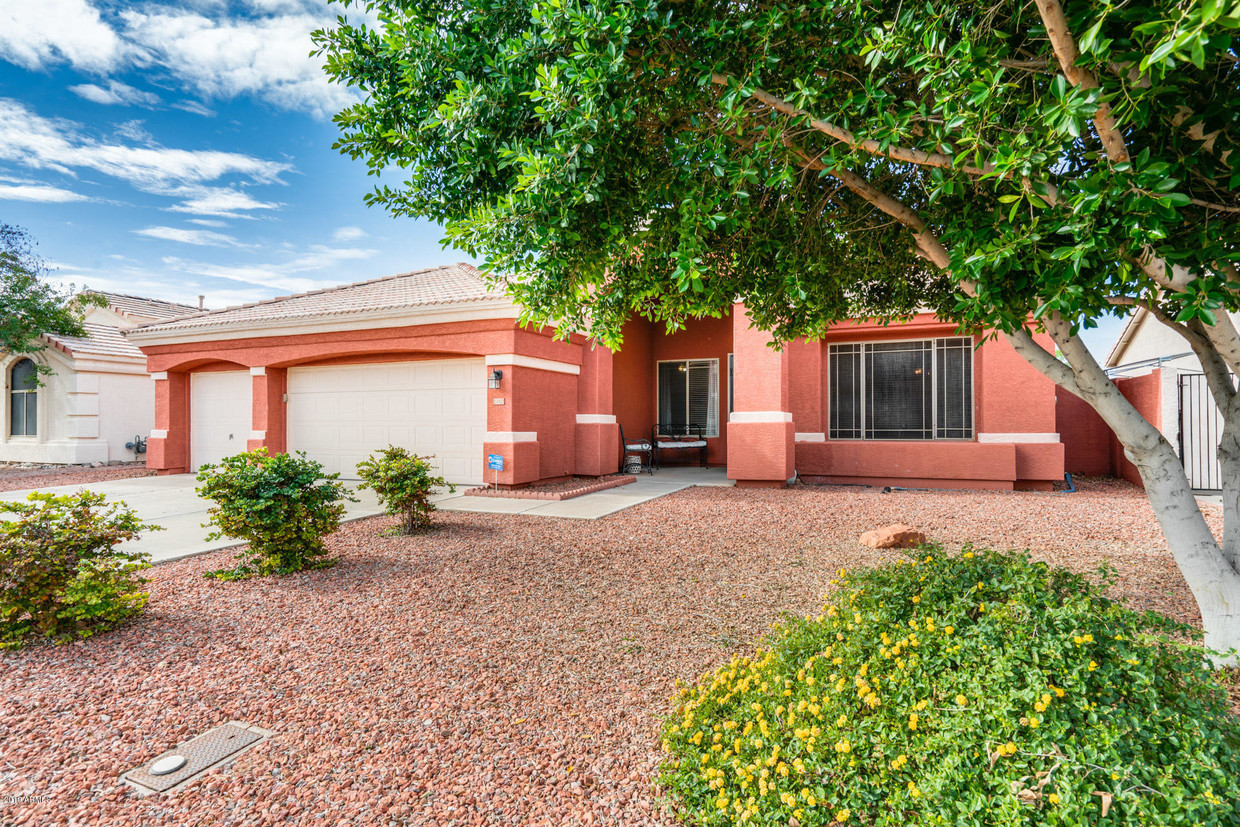 Foto principal - 15932 N 76th Ln