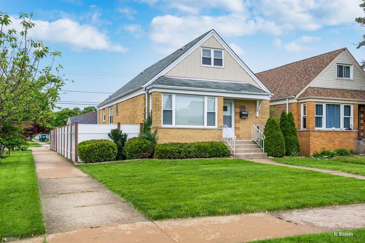 Foto principal - 7776 Lawler Ave