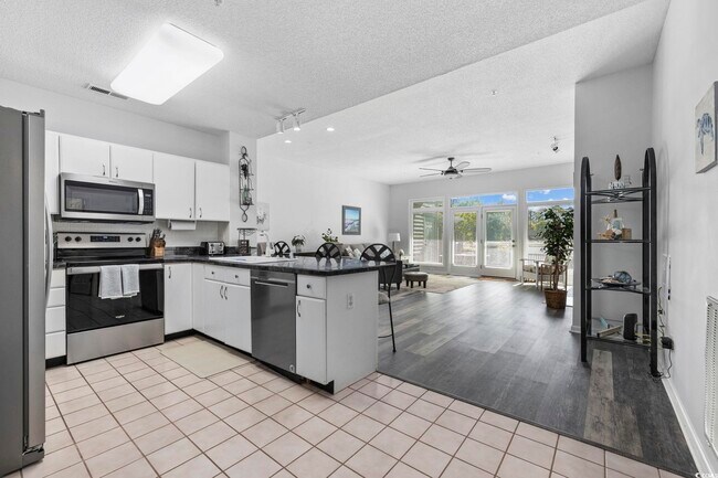 Foto del edificio - 1221 Tidewater Dr