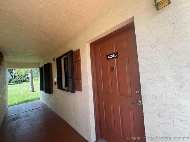 Building Photo - 4245 Oak Terrace Dr