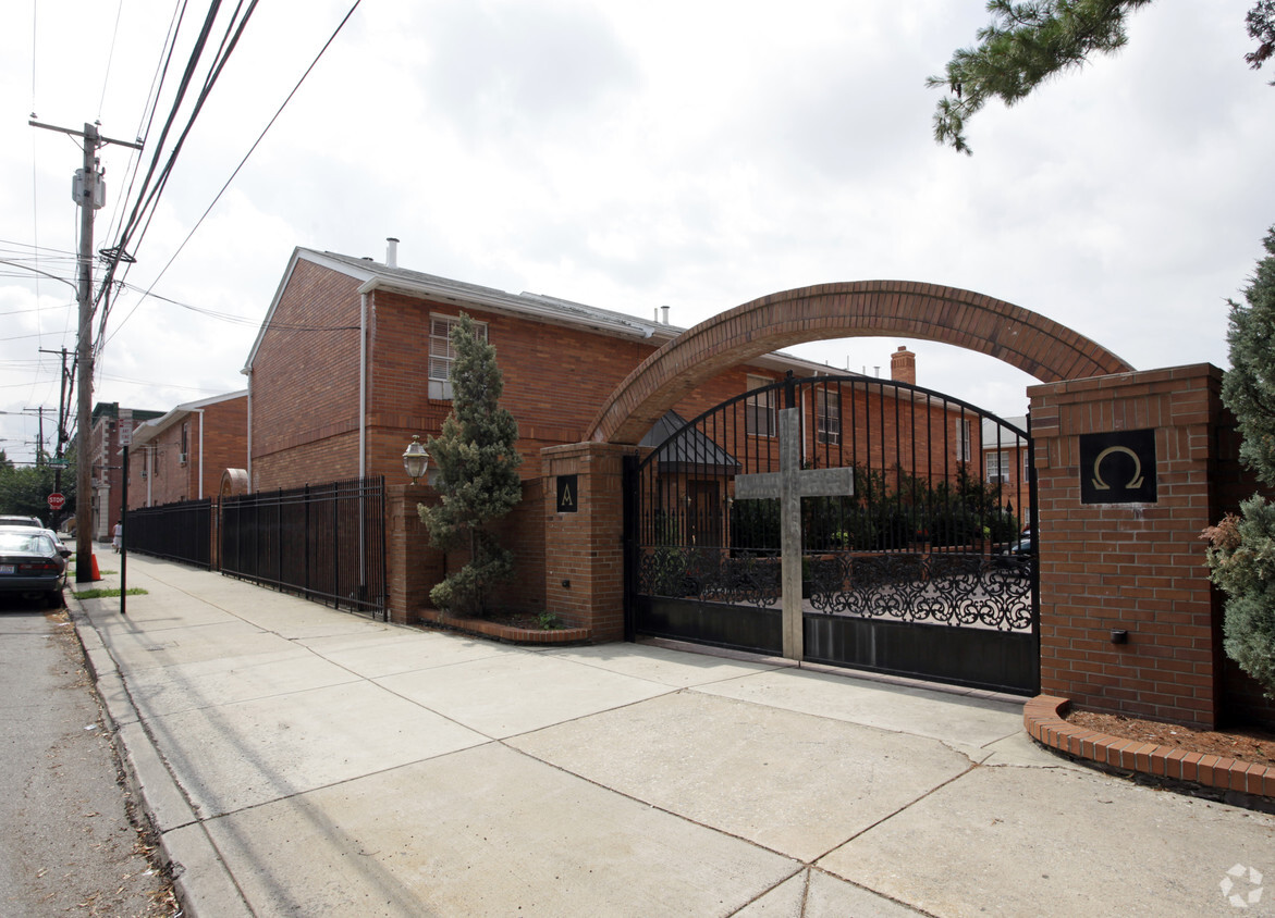Building Photo - Apostolic Housing