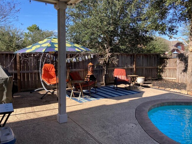 Foto del edificio - 6403 Addlestone Ridge Ln