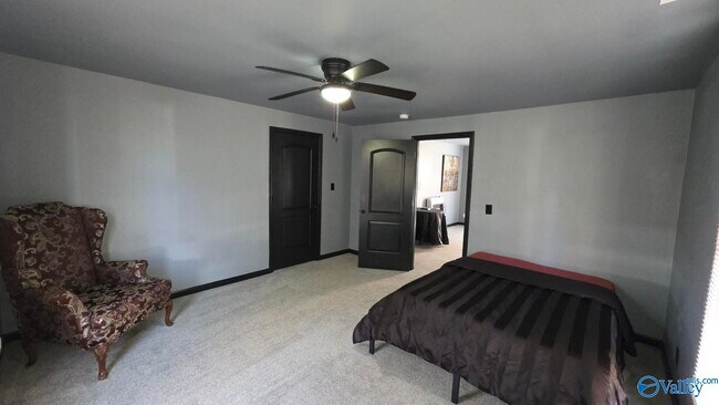 Foto del edificio - 713 W Washington St