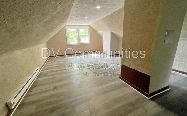 Building Photo - 1666 Glenmont Rd