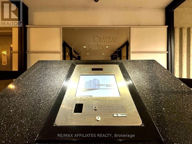 Photo du bâtiment - 158 McArthur Ave.