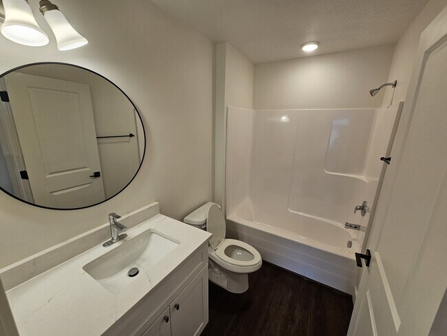 Foto del edificio - 112 E 730 N