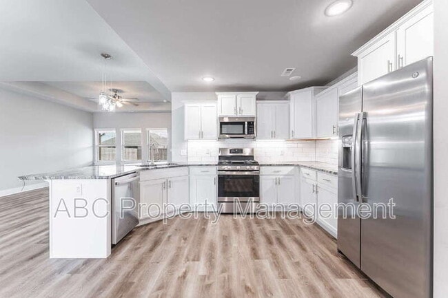 Photo - 410 Citation St House