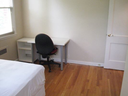Foto del edificio - 4004 Beecher St NW