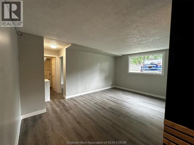 Building Photo - 89 Sheldon Ave