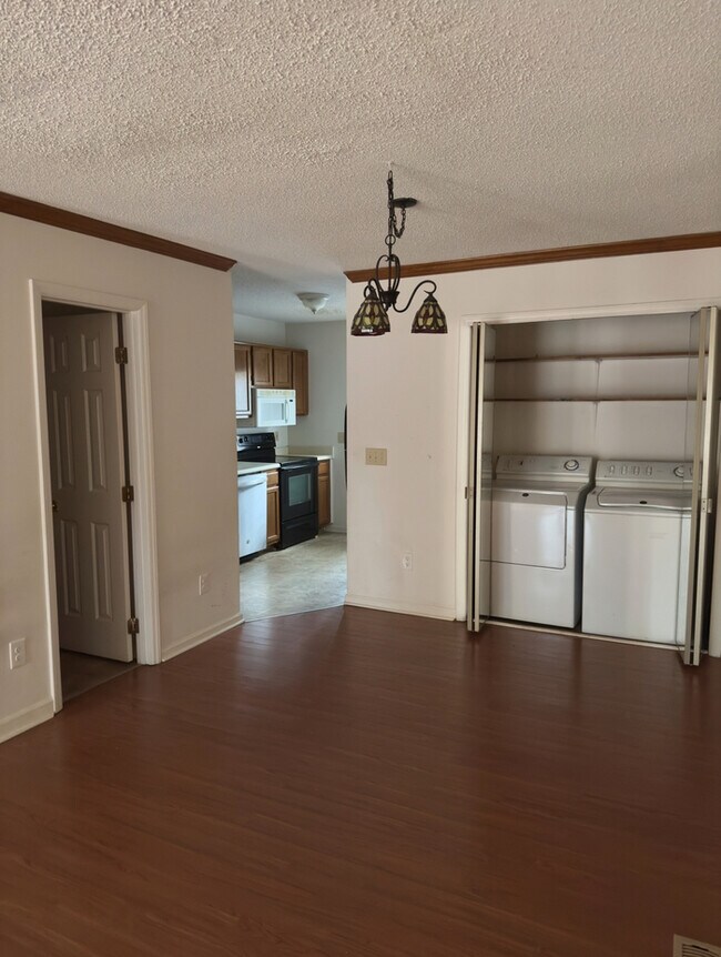 Building Photo - 164 Winners Cir