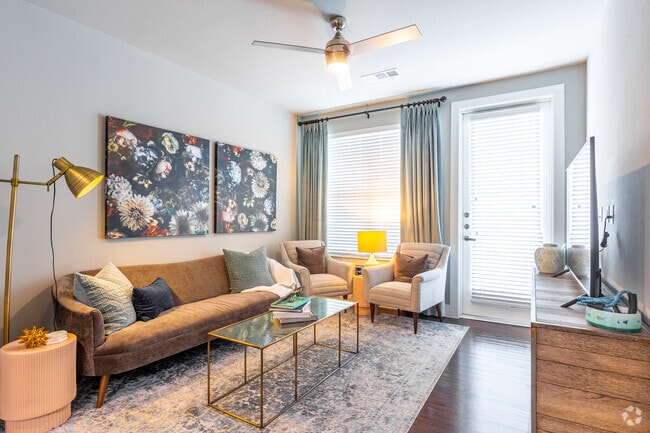 1HAB, 1BA - 684 ft² - Luxia Swiss Avenue