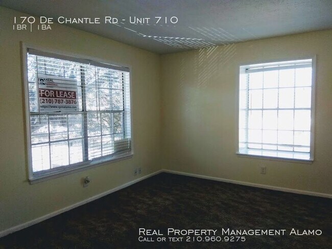 Building Photo - 170 De Chantle Rd