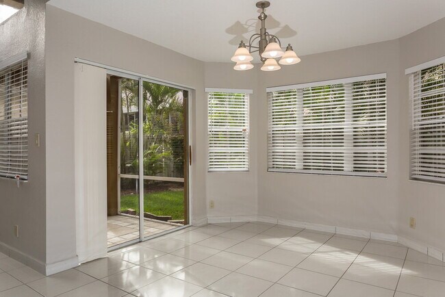 Foto del edificio - 1161 SW 108th Terrace