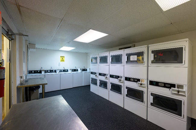 Building Photo - 4300 Sheridan St