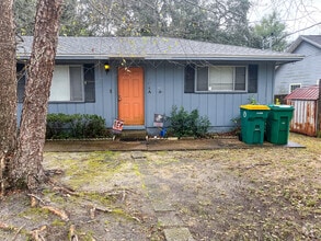 Building Photo - 104 2nd Ave