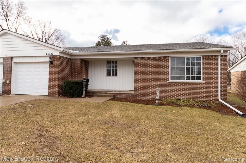 Primary Photo - 46741 Shelby Ct