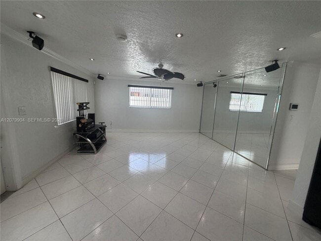 Foto del edificio - 2998 NW 94th St