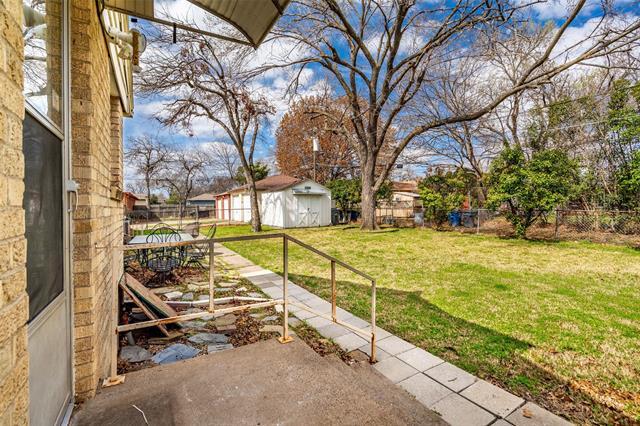 Foto del edificio - 1747 Mariposa Dr