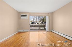 Building Photo - 106 Oakwood Ave