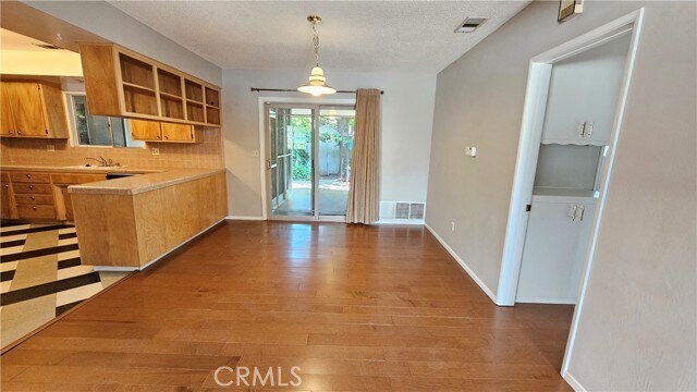 Foto del edificio - 35343 Mountain View St