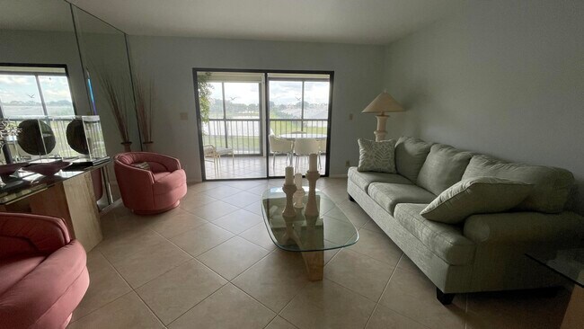 Foto del edificio - 6866 Huntington Ln