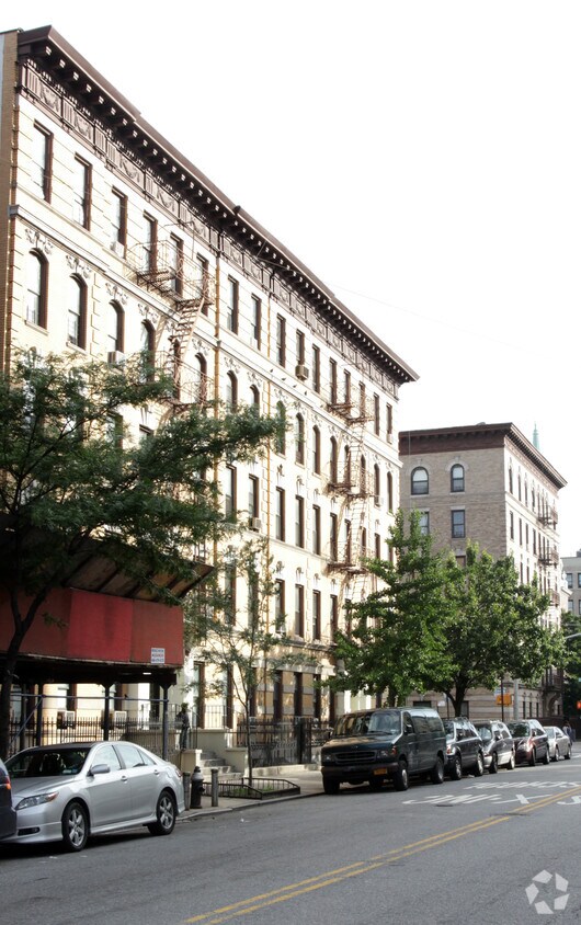 Foto del edificio - 190 Wadsworth Ave