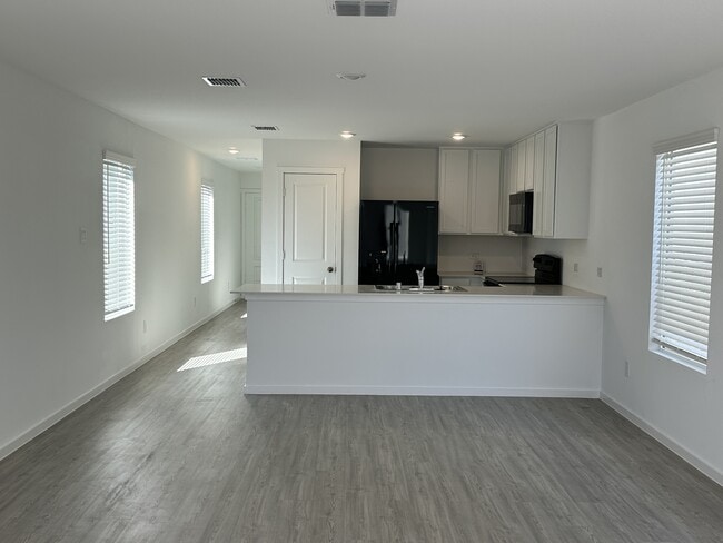 Foto del edificio - 905 Blue Heron Dr