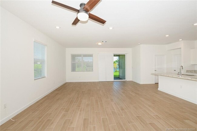 Foto del edificio - 3451 SW Blackberry Ln