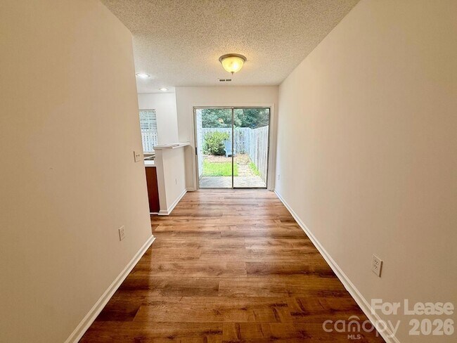 Foto del edificio - 15536 Asterwind Ct