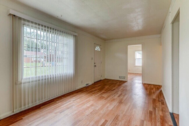 Foto del edificio - 29433 Birchwood St