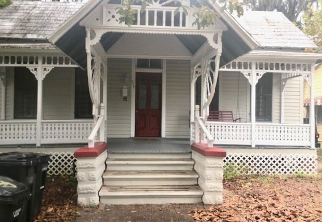 Photo - Beautiful Unfurnished Victorian 2/1 House ...